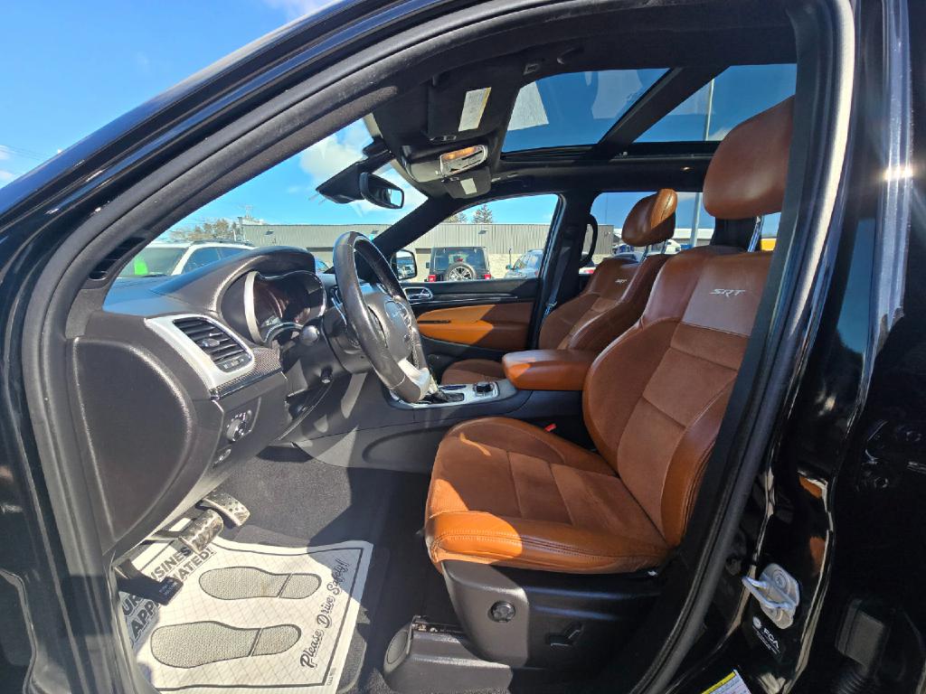 Photo 15 of this JEEP GRAND CHEROKEE