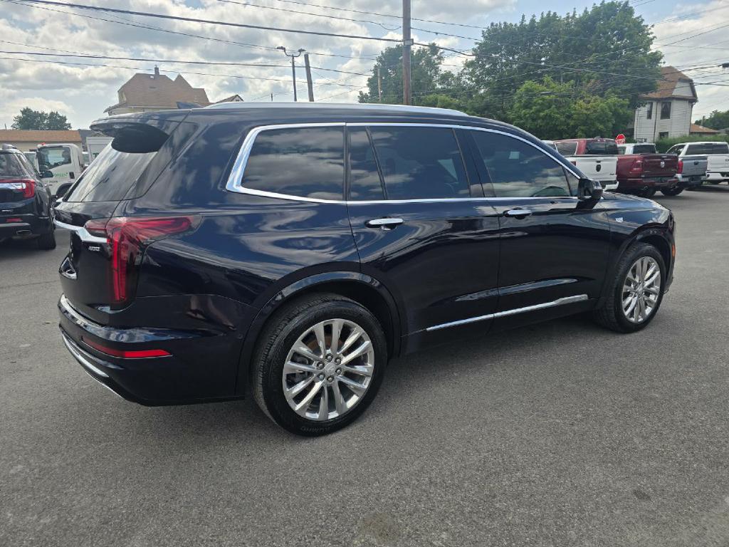 Photo 5 of this CADILLAC XT6