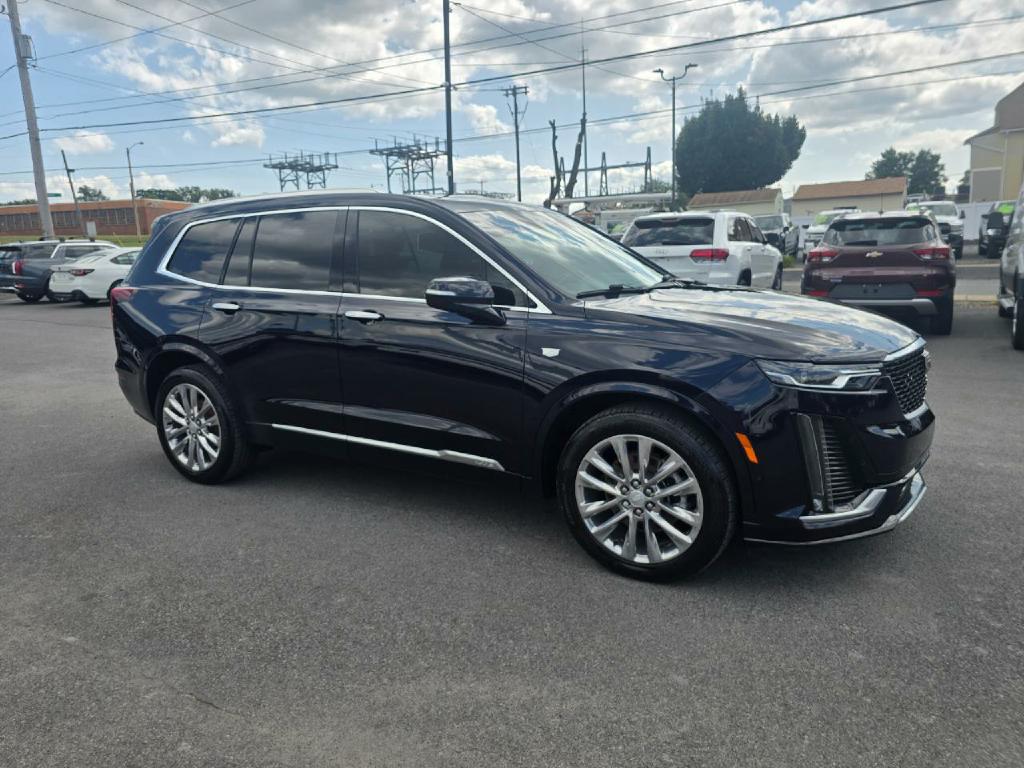 Photo 6 of this CADILLAC XT6