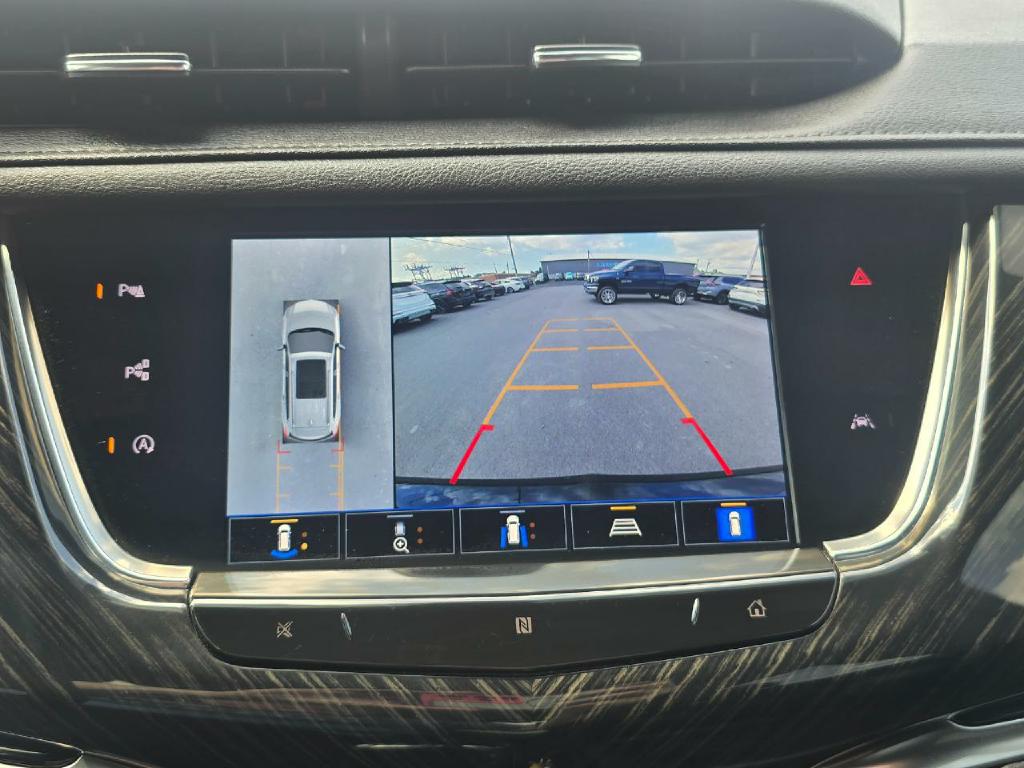 Photo 10 of this CADILLAC XT6