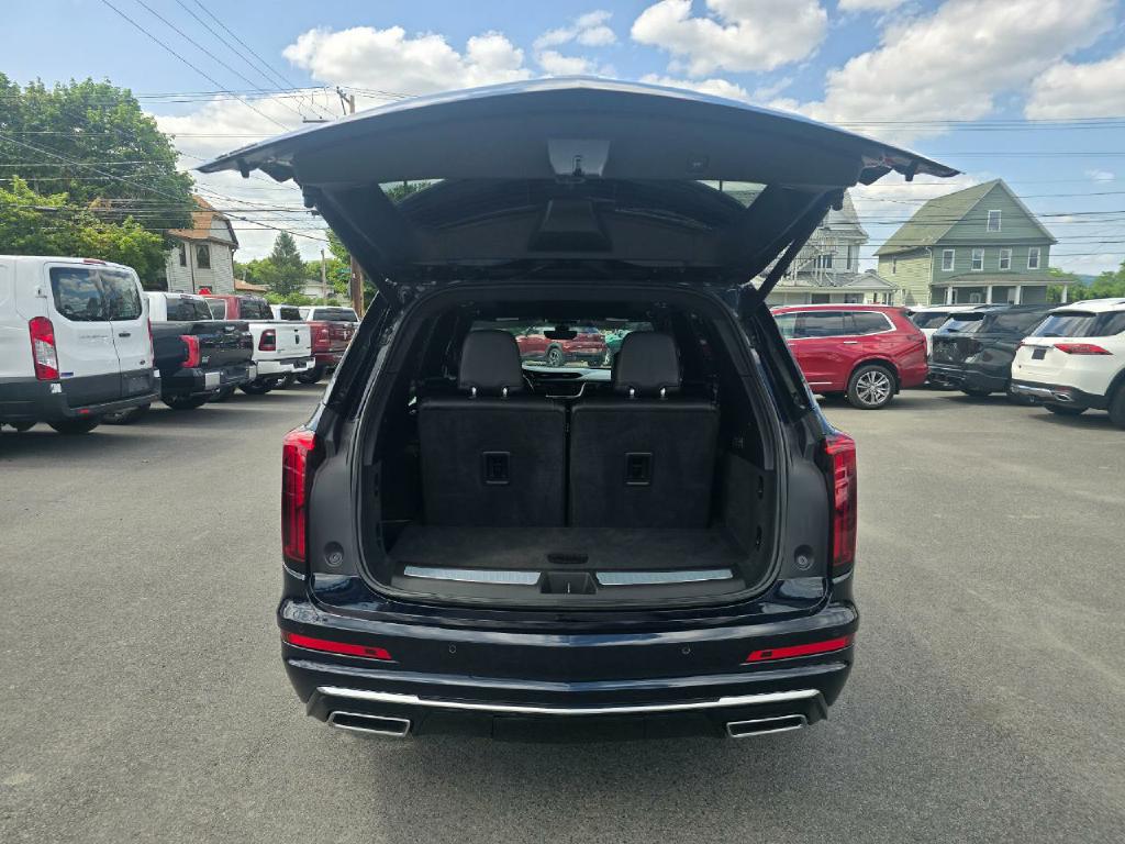 Photo 21 of this CADILLAC XT6