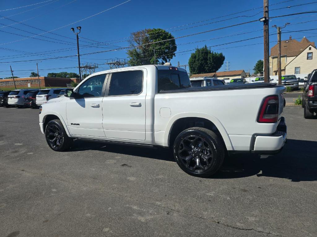 Photo 4 of this RAM 1500