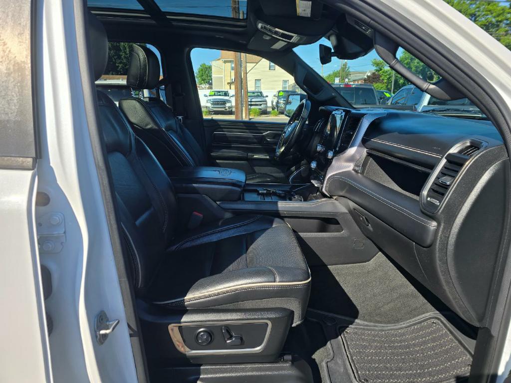 Photo 17 of this RAM 1500