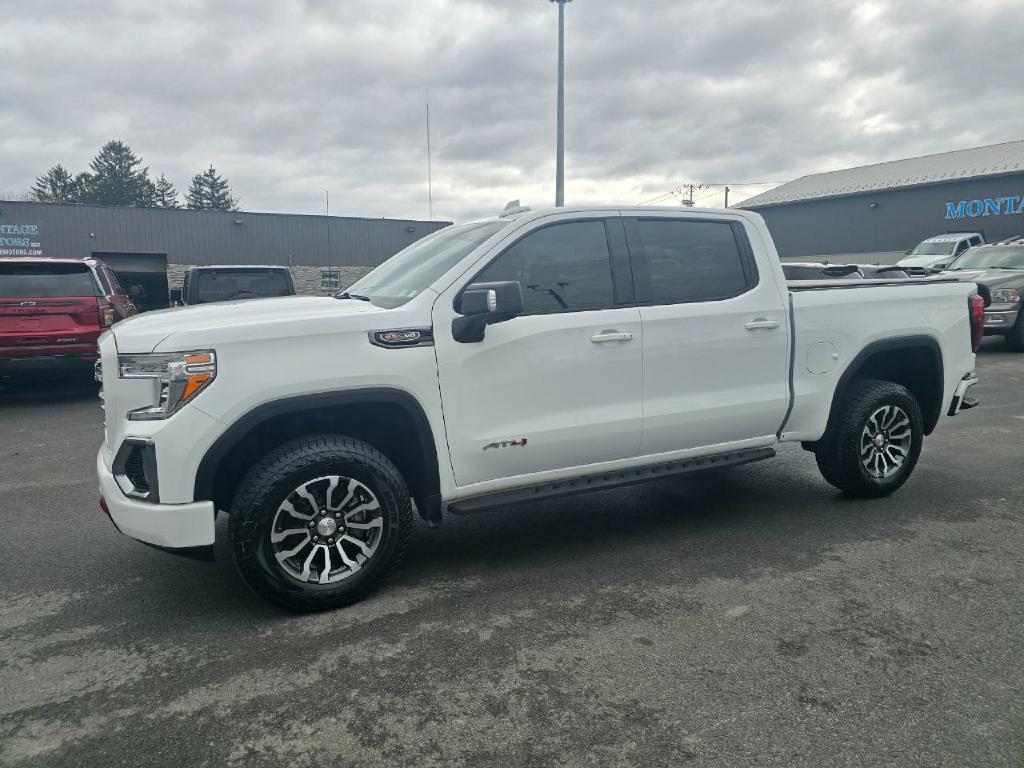 Photo 3 of this GMC SIERRA 1500 LIM
