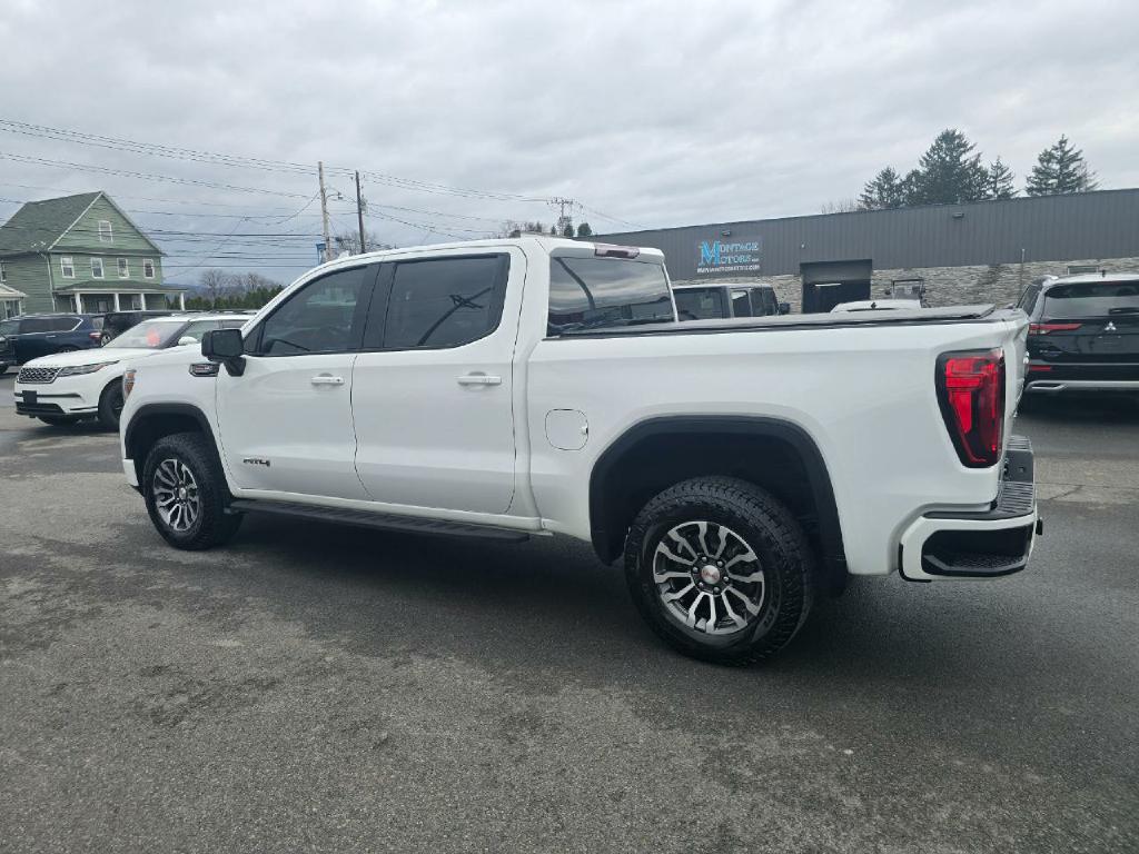 Photo 4 of this GMC SIERRA 1500 LIM