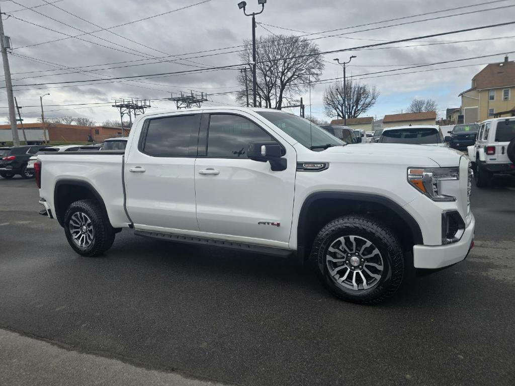 Photo 6 of this GMC SIERRA 1500 LIM