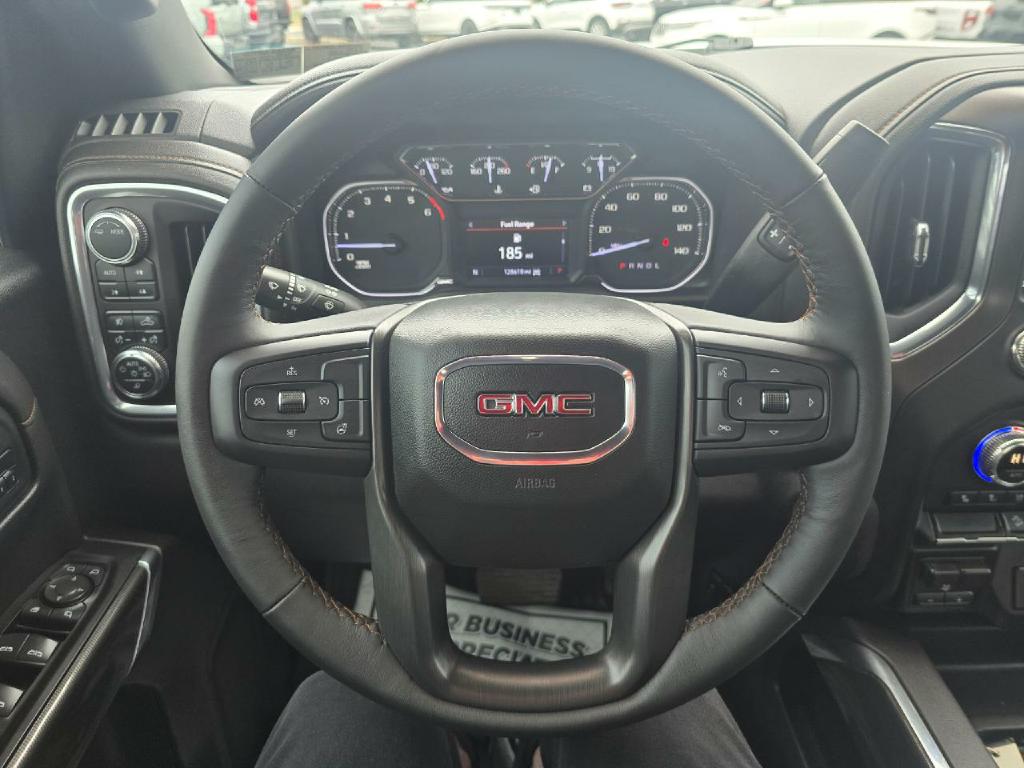 Photo 7 of this GMC SIERRA 1500 LIM