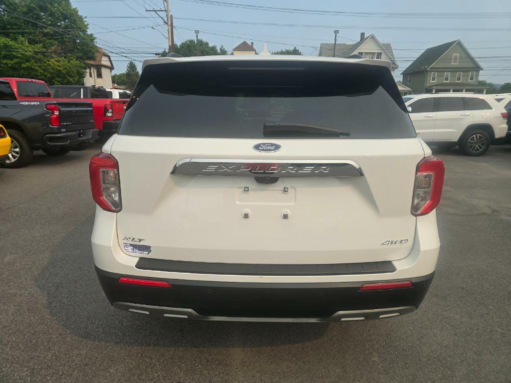 Photo 20 of this FORD EXPLORER