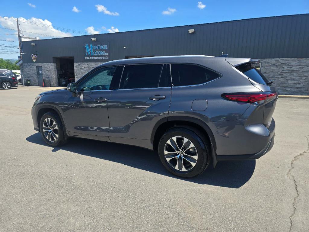 Photo 4 of this TOYOTA HIGHLANDER
