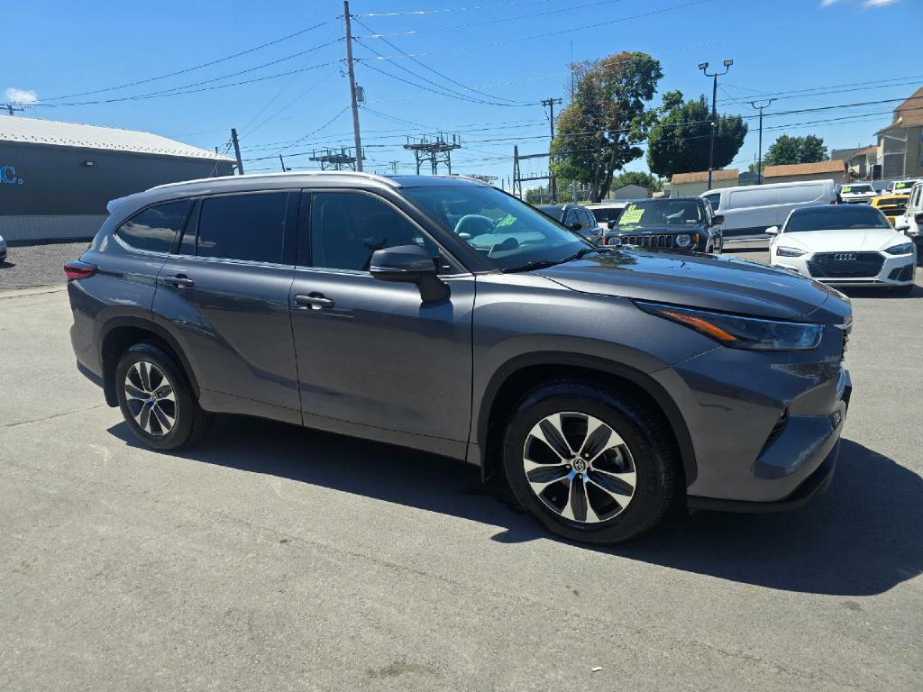 Photo 6 of this TOYOTA HIGHLANDER