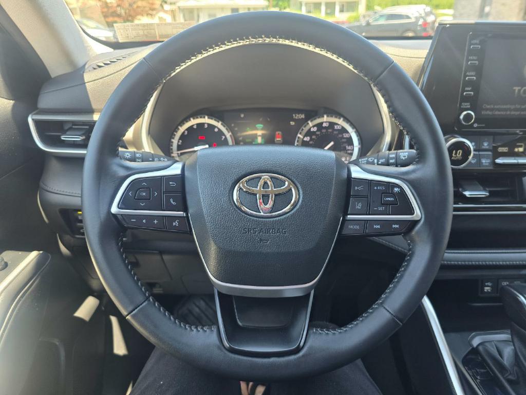 Photo 7 of this TOYOTA HIGHLANDER