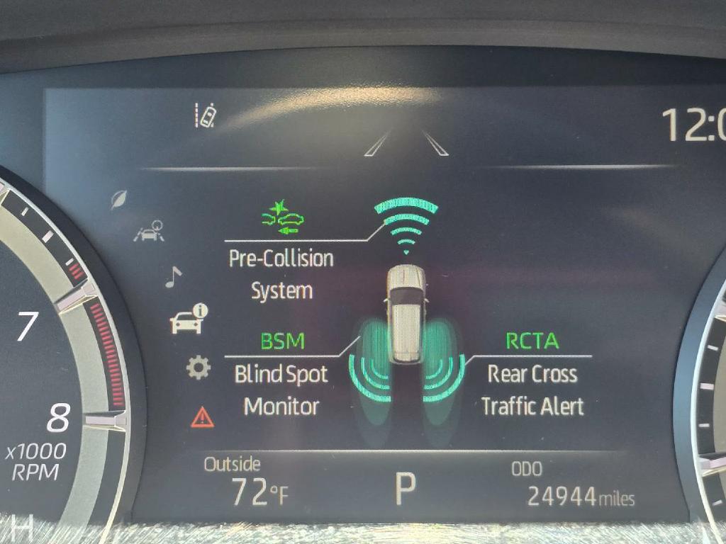 Photo 8 of this TOYOTA HIGHLANDER