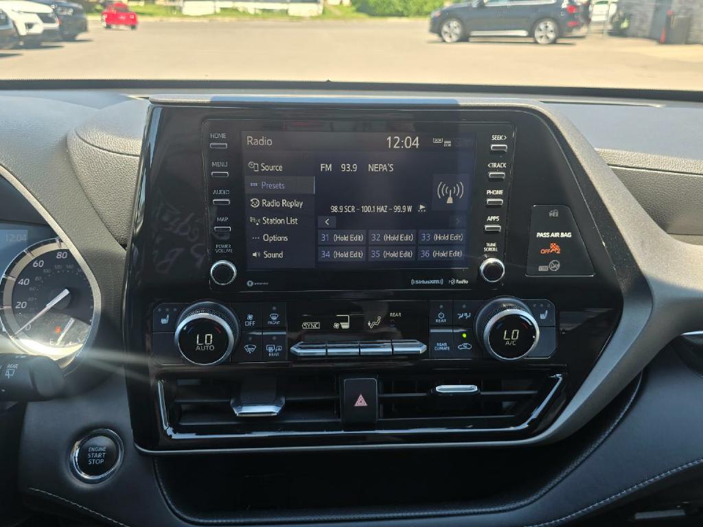 Photo 9 of this TOYOTA HIGHLANDER