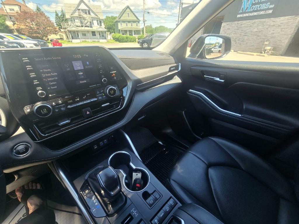 Photo 12 of this TOYOTA HIGHLANDER