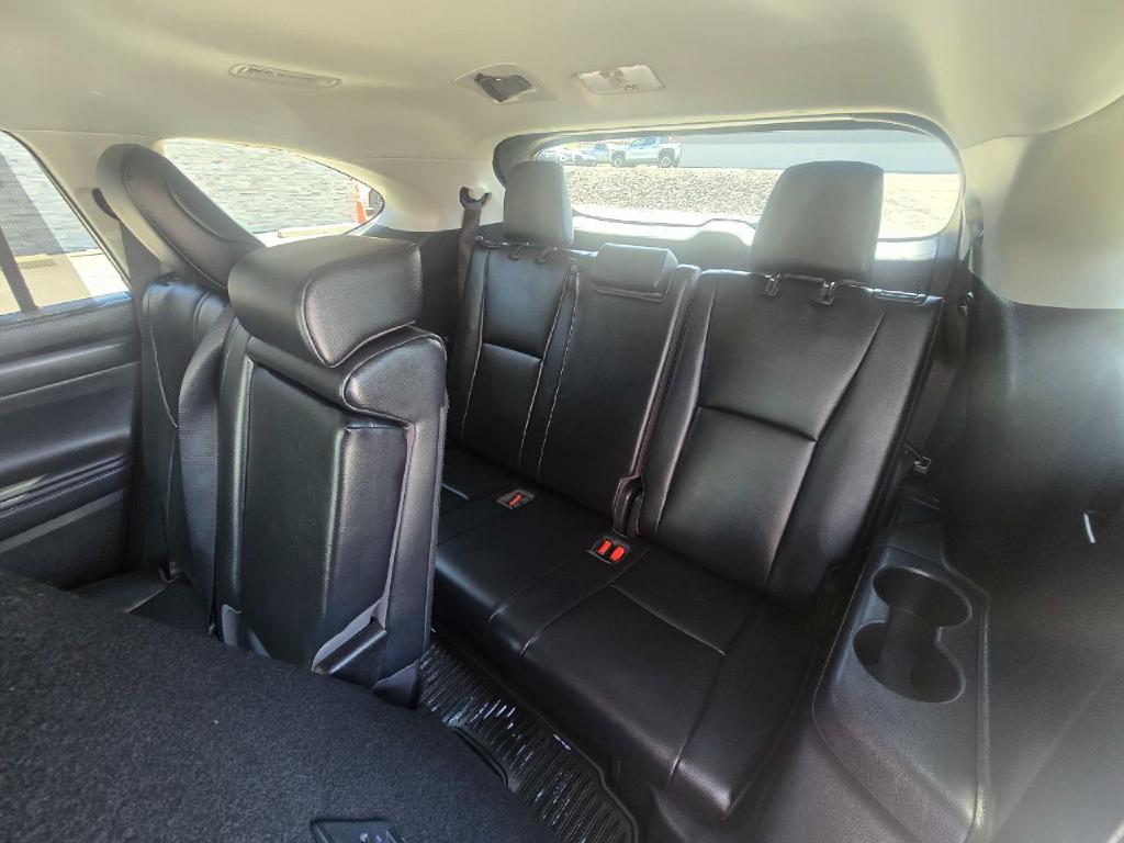 Photo 16 of this TOYOTA HIGHLANDER