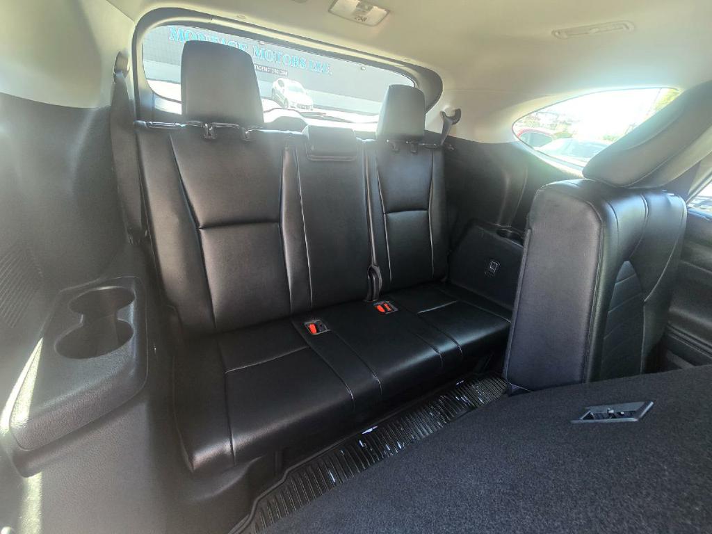 Photo 17 of this TOYOTA HIGHLANDER
