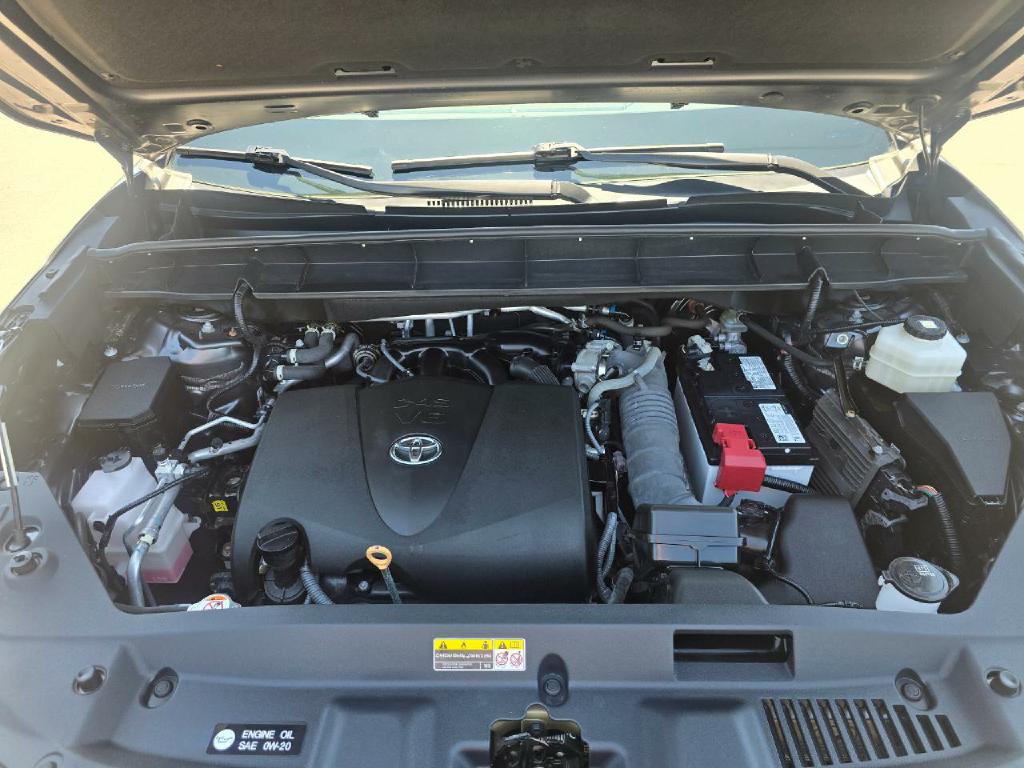 Photo 22 of this TOYOTA HIGHLANDER