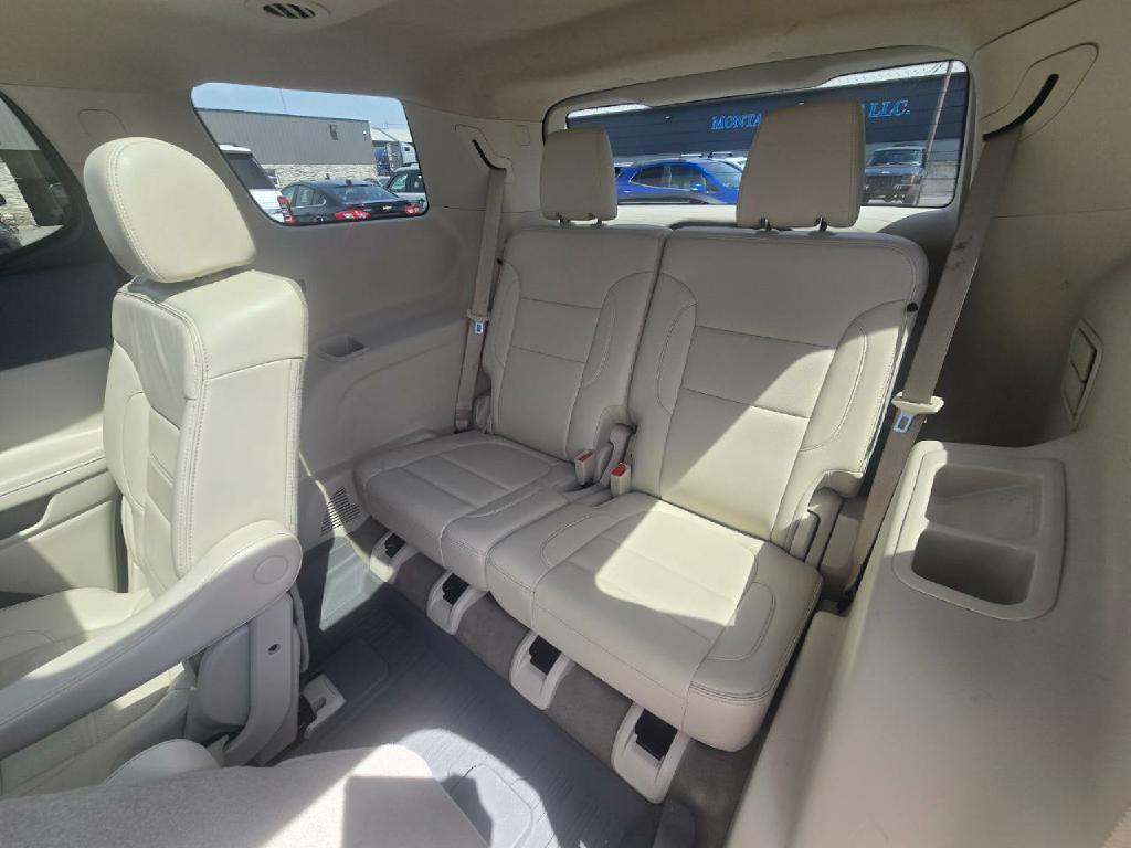 Photo 15 of this GMC ACADIA
