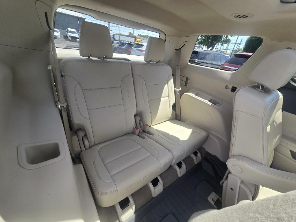 Photo 17 of this GMC ACADIA