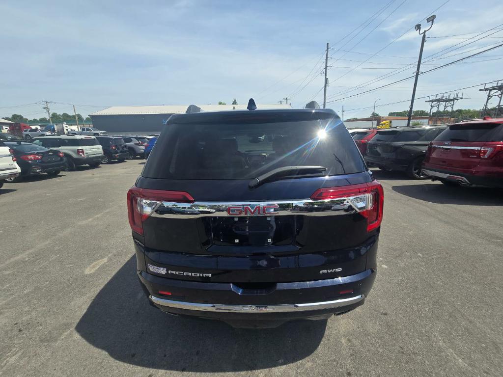 Photo 20 of this GMC ACADIA