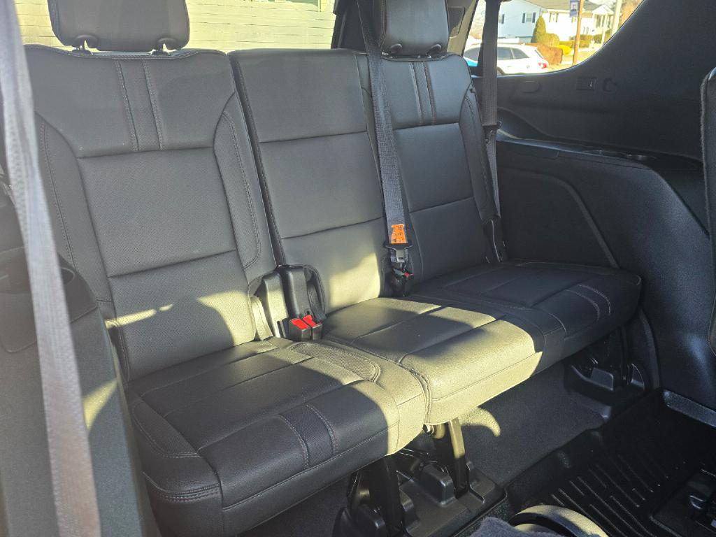 Photo 16 of this CHEVROLET TAHOE
