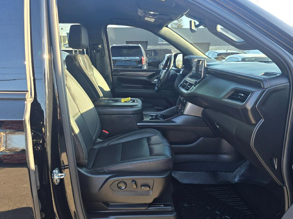 Photo 17 of this CHEVROLET TAHOE