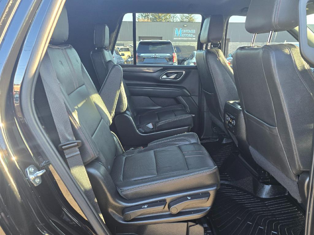 Photo 18 of this CHEVROLET TAHOE