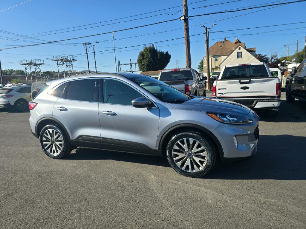 Photo 6 of this FORD ESCAPE