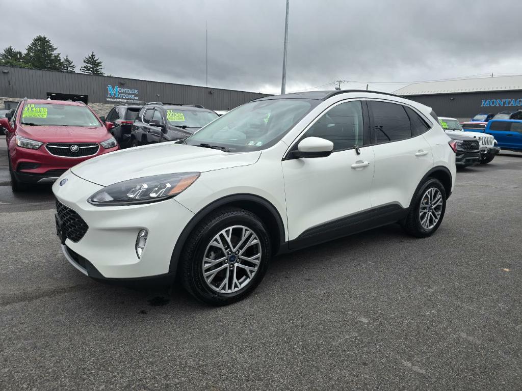 Photo 3 of this FORD ESCAPE