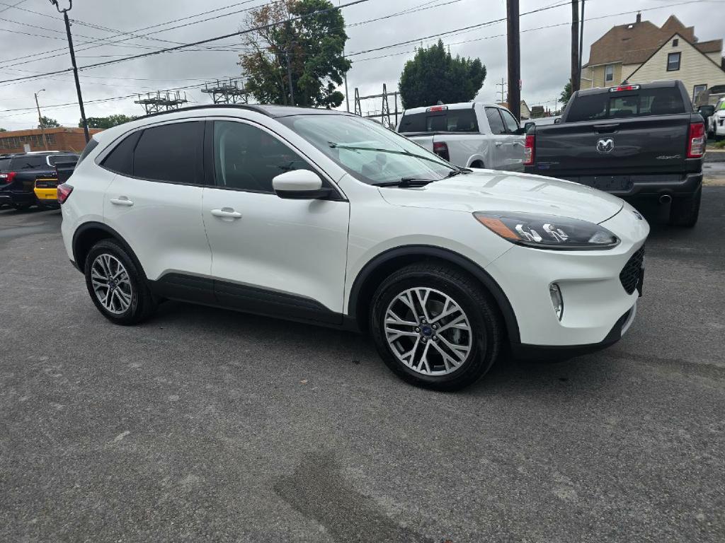 Photo 6 of this FORD ESCAPE