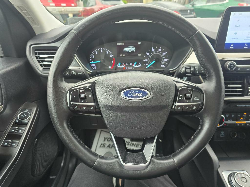 Photo 7 of this FORD ESCAPE