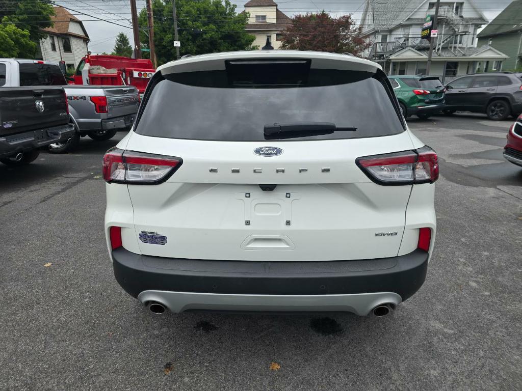 Photo 17 of this FORD ESCAPE