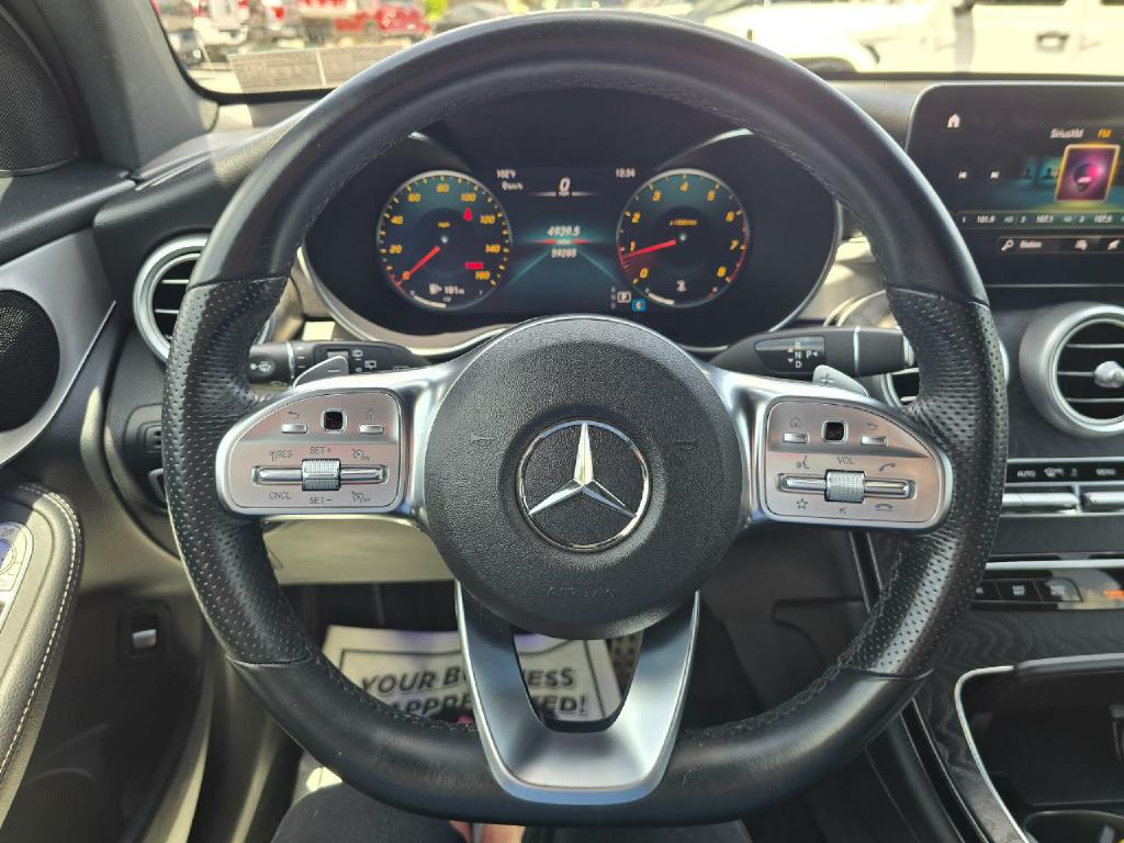 Photo 7 of this MERCEDES-BENZ GLC