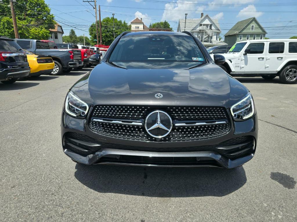 Photo 19 of this MERCEDES-BENZ GLC