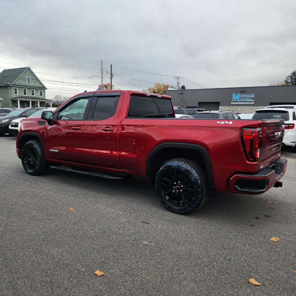 Photo 3 of this GMC SIERRA 1500 LIM