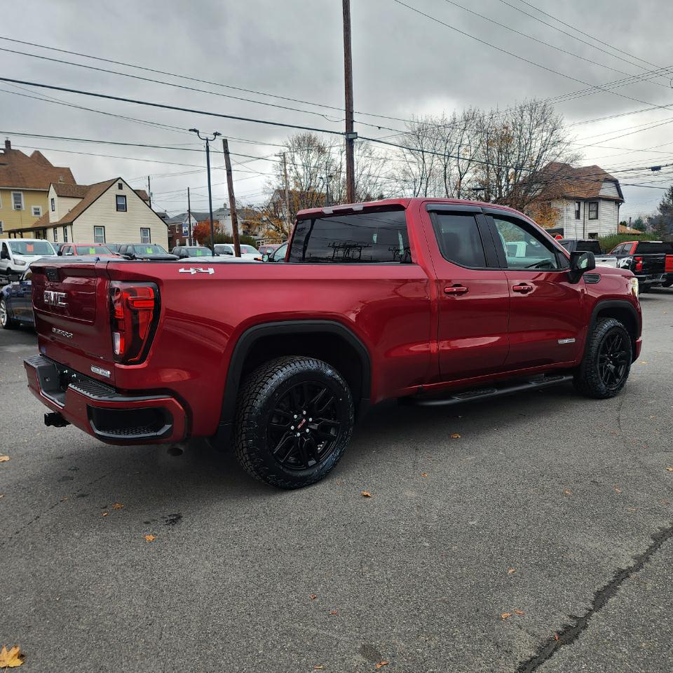 Photo 4 of this GMC SIERRA 1500 LIM