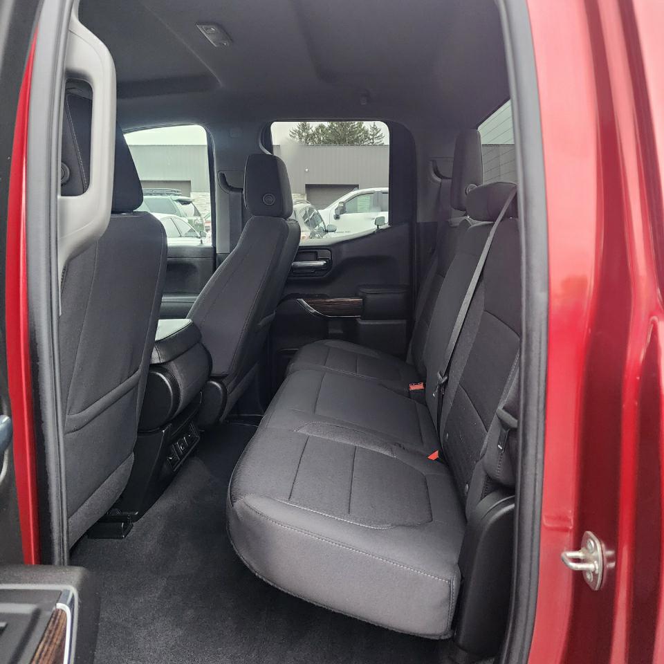 Photo 14 of this GMC SIERRA 1500 LIM