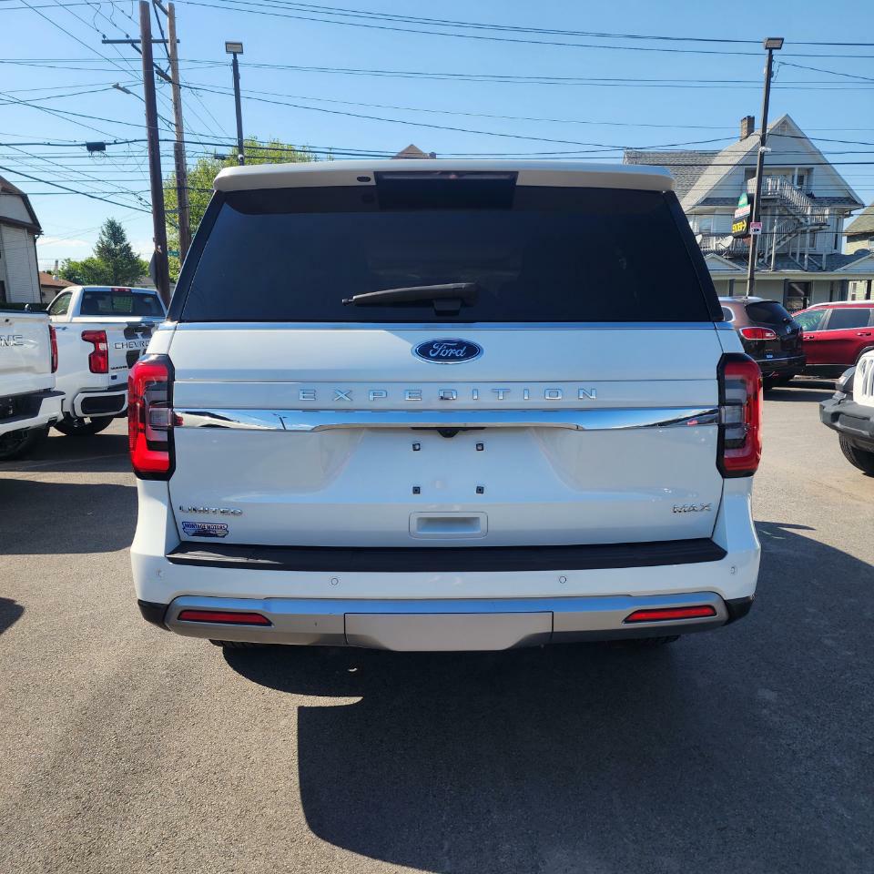 Photo 22 of this FORD EXPEDITION MAX