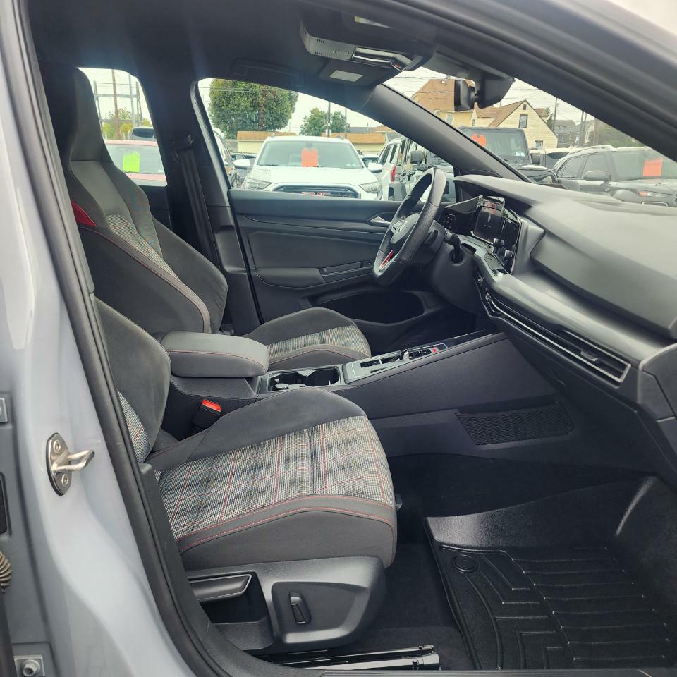 Photo 13 of this VOLKSWAGEN GOLF GTI