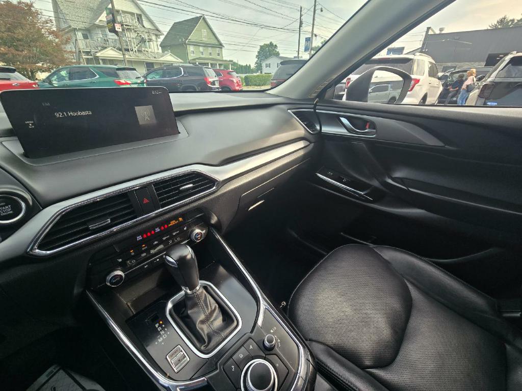 Photo 11 of this MAZDA CX-9