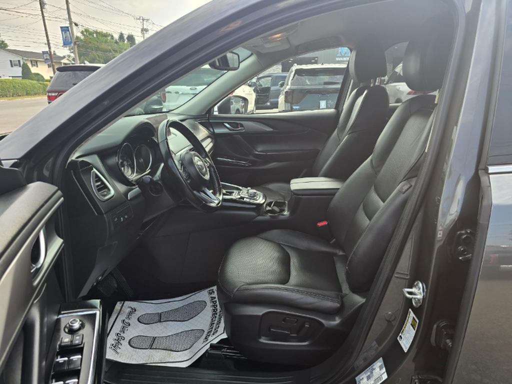 Photo 12 of this MAZDA CX-9