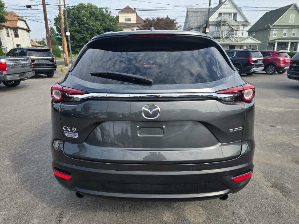 Photo 16 of this MAZDA CX-9