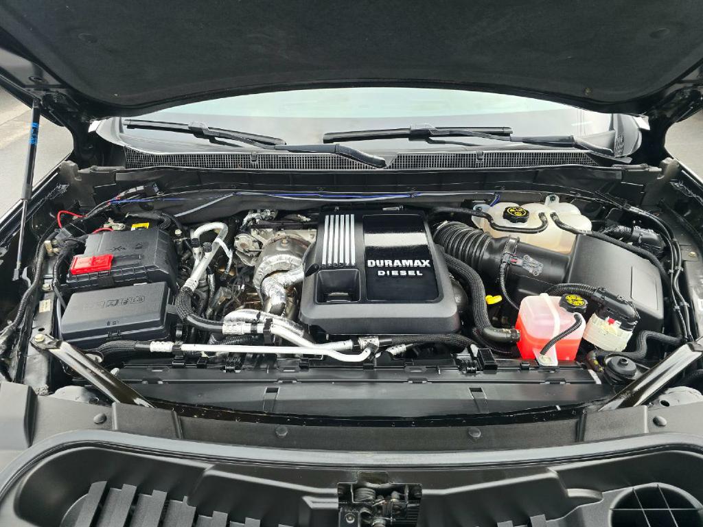 Photo 21 of this CHEVROLET TAHOE