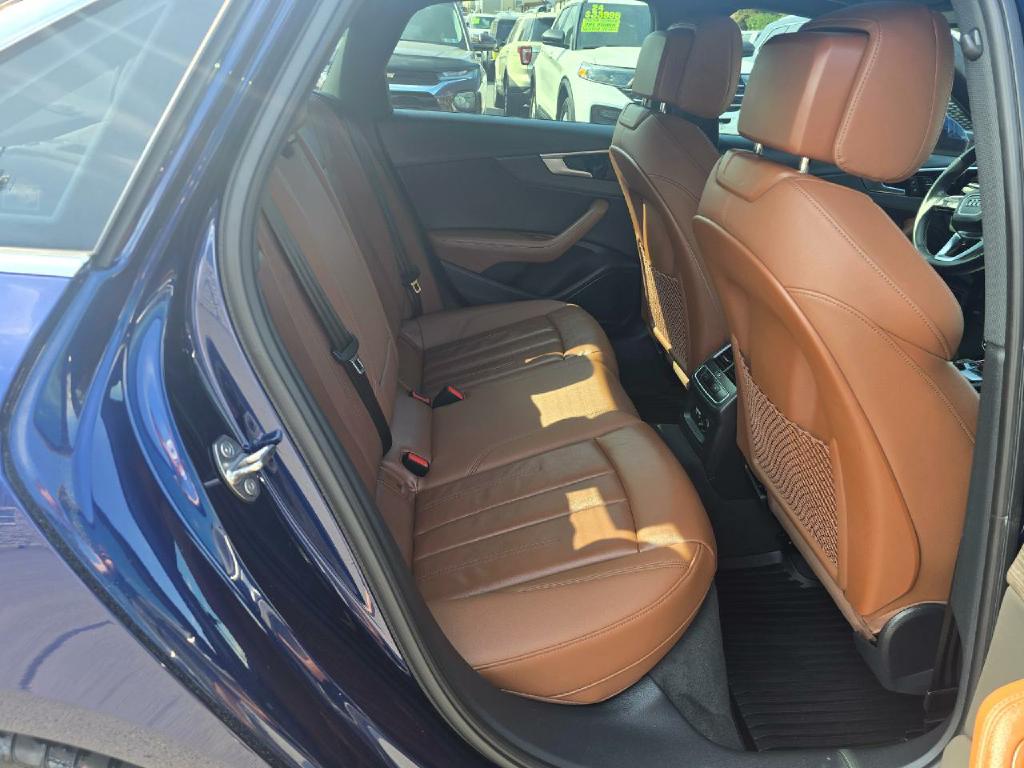 Photo 15 of this AUDI A4 SEDAN
