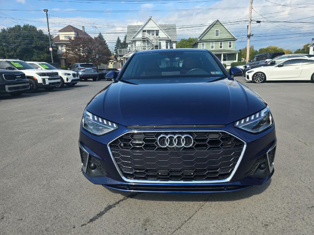 Photo 20 of this AUDI A4 SEDAN