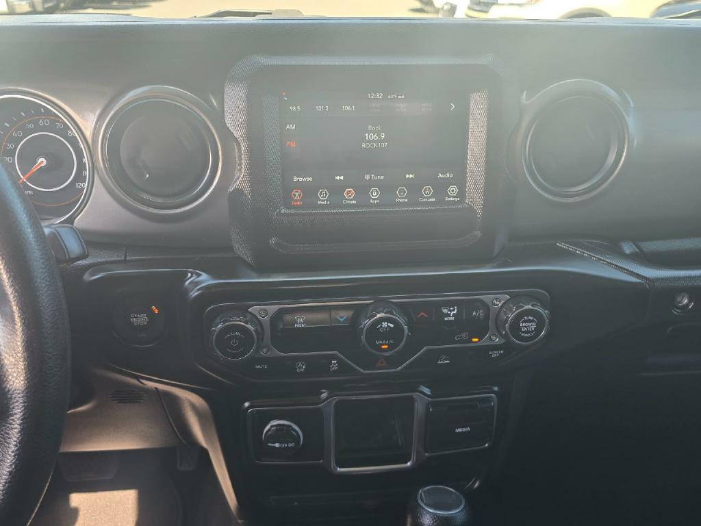 Photo 9 of this JEEP WRANGLER