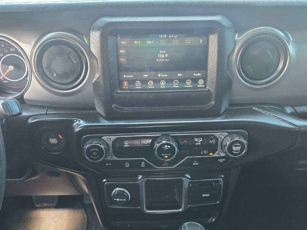 Photo 10 of this JEEP WRANGLER