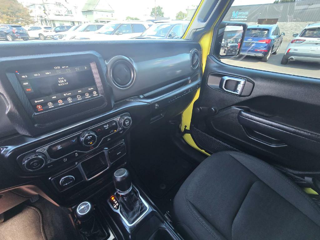 Photo 12 of this JEEP WRANGLER