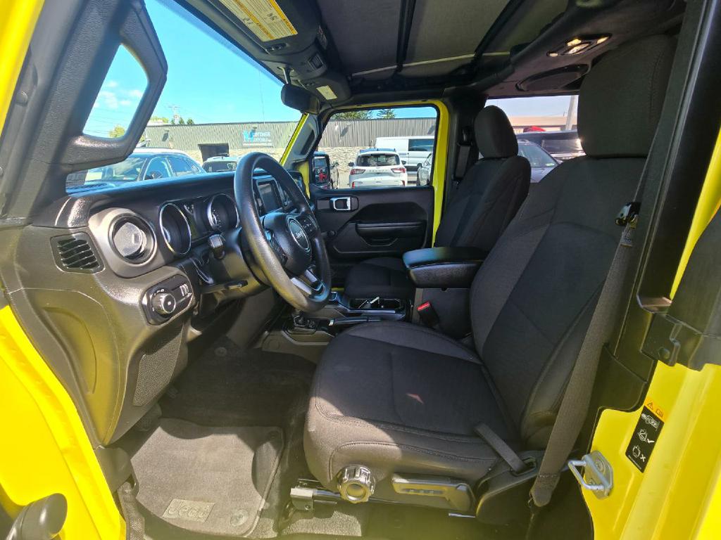 Photo 13 of this JEEP WRANGLER