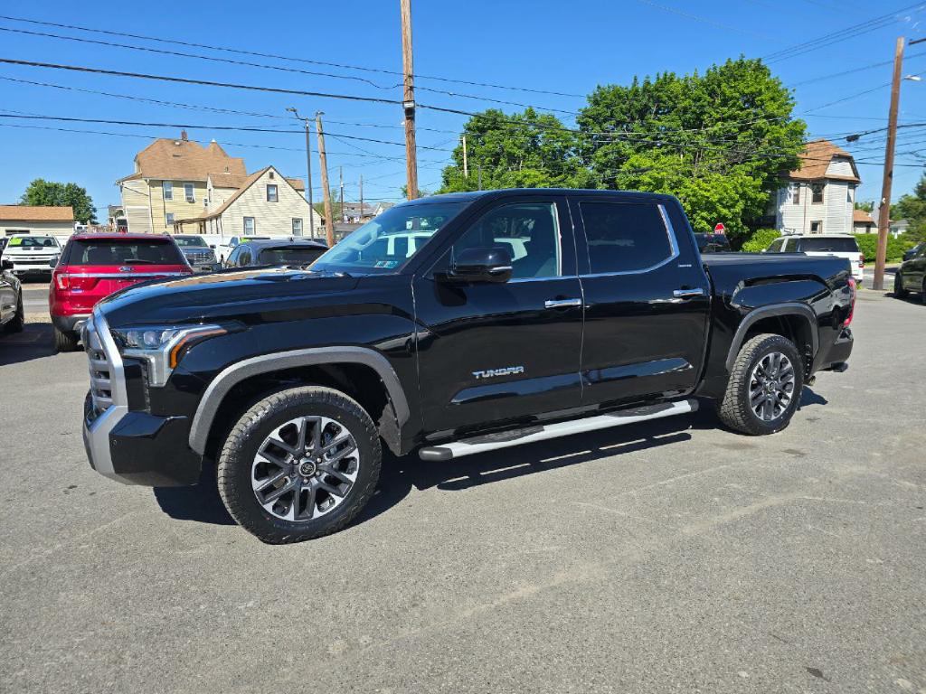 Photo 3 of this TOYOTA TUNDRA 4WD